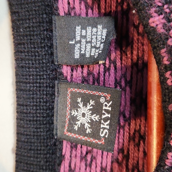 Skyr Black and Purple Fair Isle Print‎ Wool Cardigan Large - Picture 3 of 8